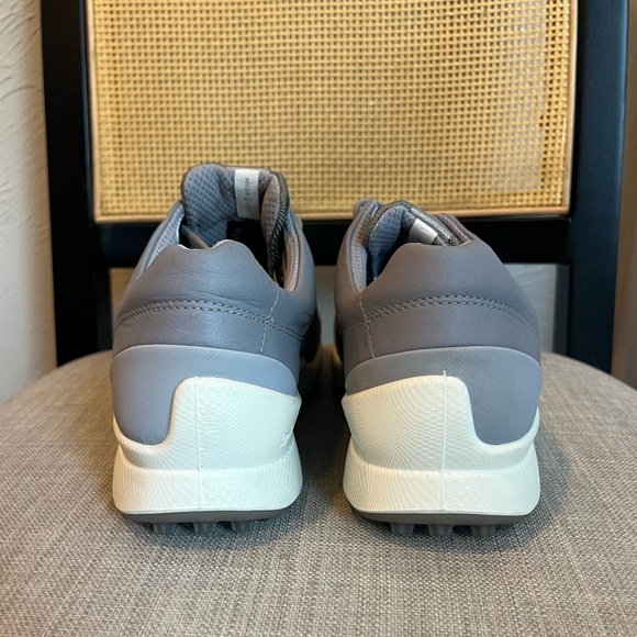 Ecco Sneakers women’s (8-8.5) 39 - Picture 10 of 13